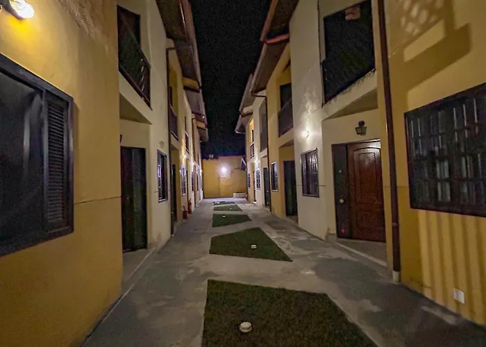 A 500 m Praia Maranduba, casa 2 quartos em Condomínio